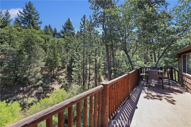 1212 S Minton Avenue, Big Bear City CA: https://media.crmls.org/medias/80d9a514-38af-426b-8408-46f2dbdb49db.jpg