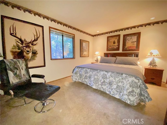 43133 Moonridge Rd, Big Bear CA: https://media.crmls.org/medias/80da8086-a11c-42e0-934c-a2d1d5a2d426.jpg