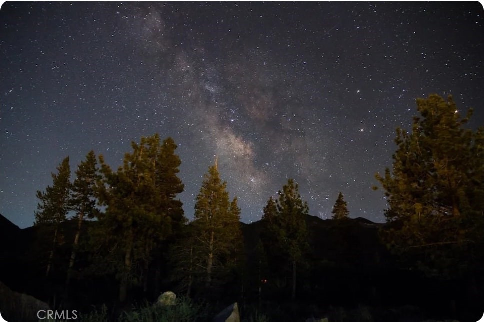 https://media.crmls.org/medias/80daa5e2-fc27-4253-b8cb-da655e208f9a.jpg?preset=X-Large