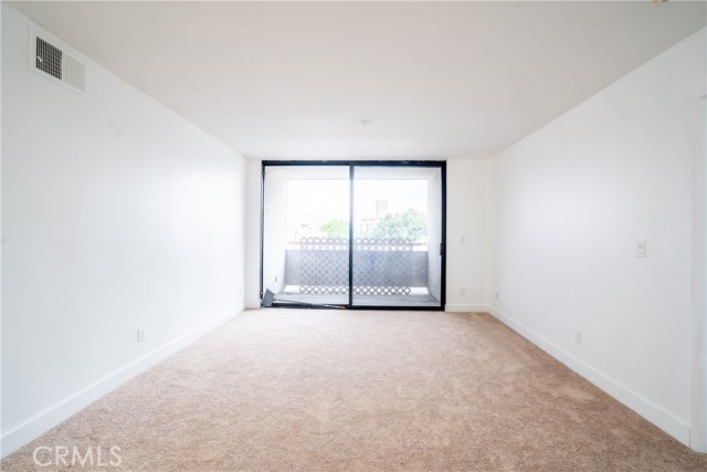 Detail Gallery Image 6 of 24 For 222 S Central, Los Angeles,  CA 90012 - 2 Beds | 2 Baths