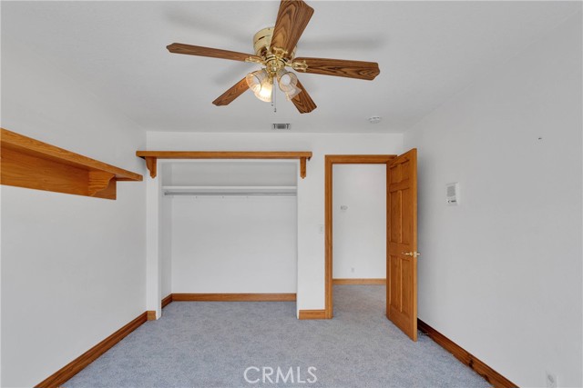 8381 White Road, Phelan CA: https://media.crmls.org/medias/80de34f4-f7f0-4041-a0f5-4d11e9dced8c.jpg