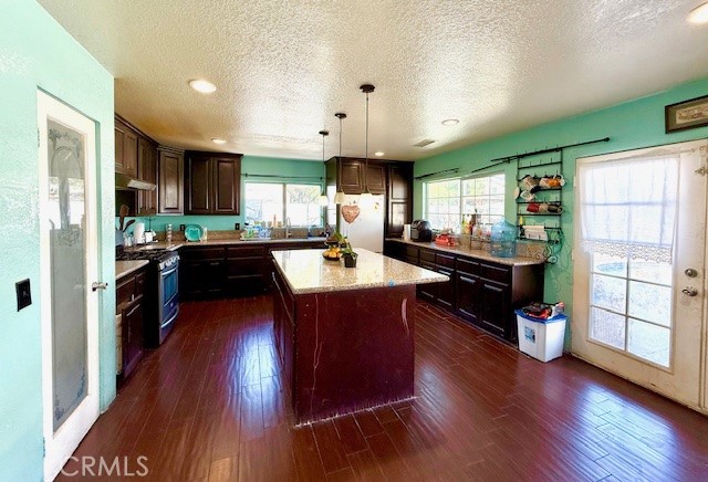 13804 Bellcrest Court, Moreno Valley CA: https://media.crmls.org/medias/80de3903-7025-4c30-886a-6af4480c6f9f.jpg