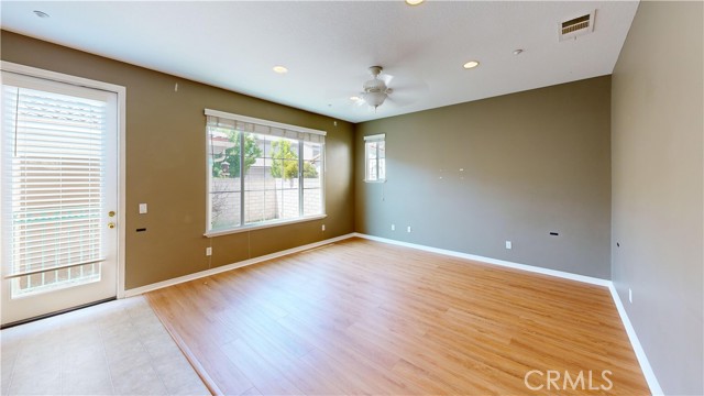 Detail Gallery Image 36 of 41 For 4322 Waterside Ln, Oxnard,  CA 93035 - 4 Beds | 2/1 Baths