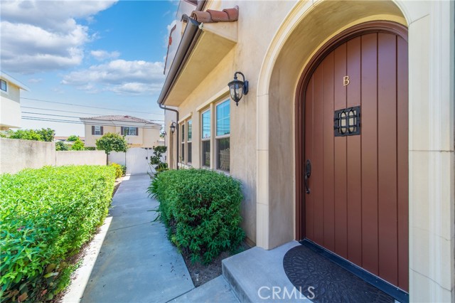 130 Alta Street, Arcadia CA: https://media.crmls.org/medias/80e00f90-3fe8-4364-a95f-dc7f42422487.jpg