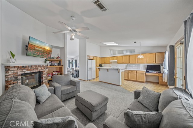 12994 High Vista st, Victorville CA: https://media.crmls.org/medias/80e022b4-95c4-4802-91e7-8155afa33a28.jpg