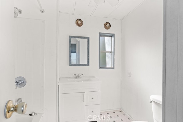 Detail Gallery Image 18 of 30 For 1502 E Carson St #105,  Carson,  CA 90745 - 2 Beds | 2 Baths