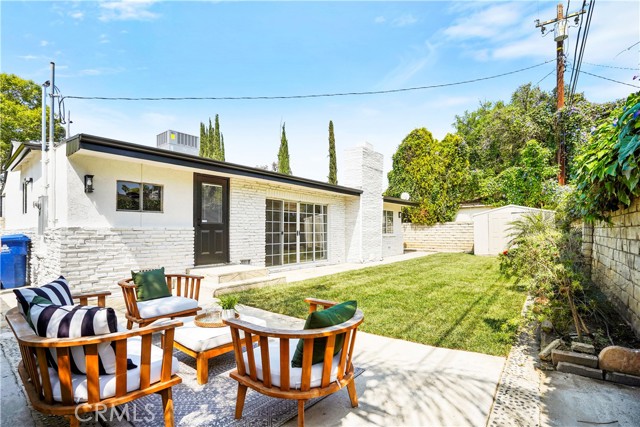 Detail Gallery Image 41 of 51 For 18324 Sylvan St, Tarzana,  CA 91335 - 4 Beds | 2 Baths