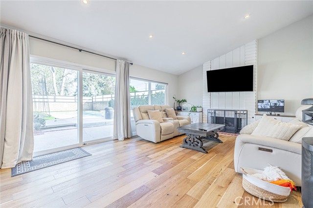 Detail Gallery Image 9 of 52 For 8310 Faust Ave, West Hills,  CA 91304 - 4 Beds | 3 Baths