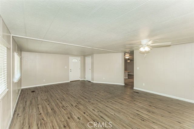 Image 8 of 39 For 371 Bethel Avenue