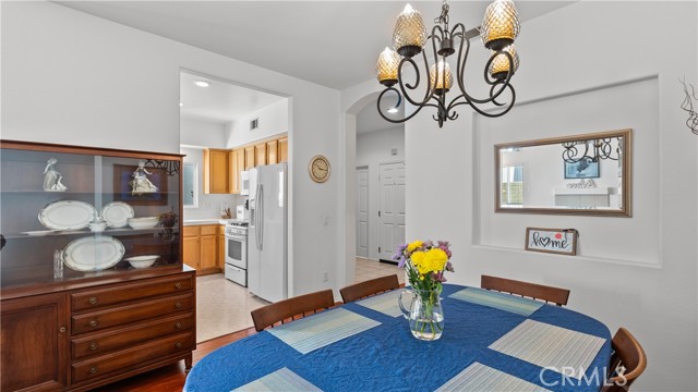 Detail Gallery Image 16 of 32 For 9001 Owensmouth Ave #3,  Canoga Park,  CA 91304 - 3 Beds | 2/1 Baths