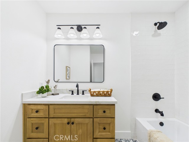 Detail Gallery Image 22 of 39 For 3116 W 78th Pl, Los Angeles,  CA 90043 - 3 Beds | 3 Baths