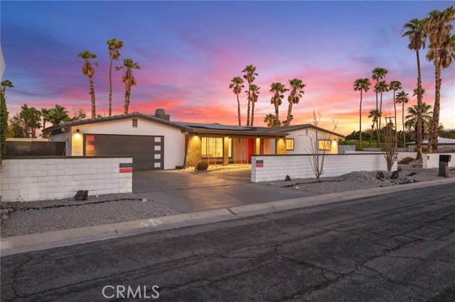 Detail Gallery Image 6 of 66 For 2306 Acacia Rd E, Palm Springs,  CA 92262 - 4 Beds | 3 Baths