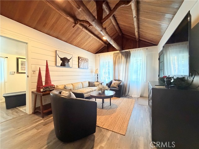 Detail Gallery Image 21 of 51 For 926 Kuffel Canyon, Lake Arrowhead,  CA 92385 - 2 Beds | 1 Baths