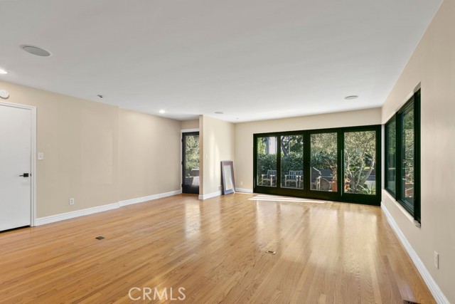 Detail Gallery Image 6 of 23 For 313 Larkspur, Corona Del Mar,  CA 92625 - 3 Beds | 2 Baths