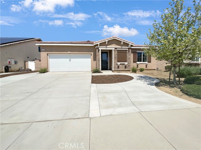 Detail Gallery Image 2 of 18 For 27682 White Marble Ct, Menifee,  CA 92585 - 4 Beds | 2 Baths
