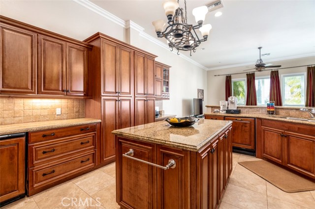 Detail Gallery Image 15 of 75 For 38750 Celita, Temecula,  CA 92592 - 4 Beds | 5/1 Baths