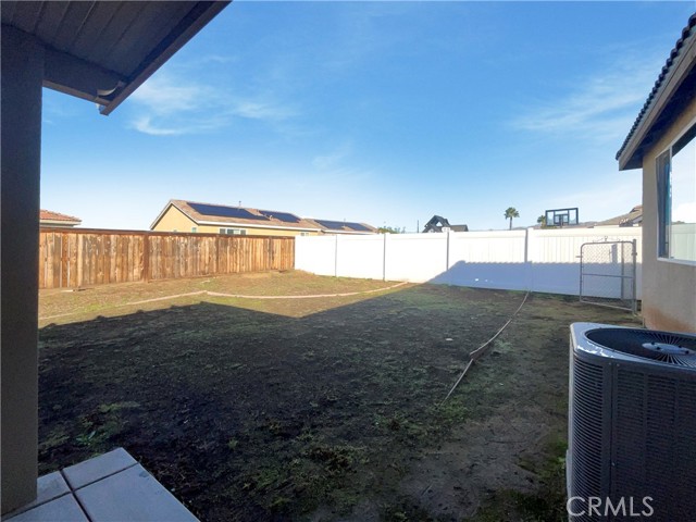 Detail Gallery Image 5 of 24 For 26625 Emperor Rd, Menifee,  CA 92585 - 3 Beds | 2 Baths