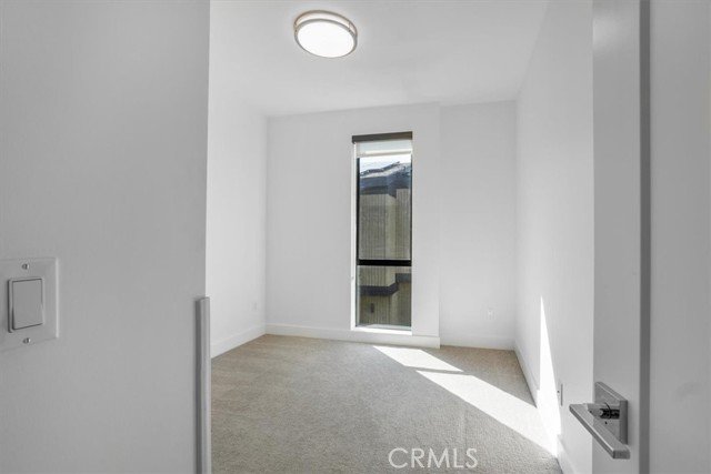 4201 Pennsylvania Avenue, La Crescenta CA: https://media.crmls.org/medias/80ea1b8c-7ac8-4aaf-a318-b43569333a63.jpg