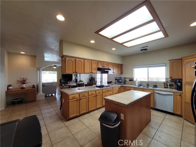 7022 Rio Vista, Hesperia CA: https://media.crmls.org/medias/80ea9b2c-2110-4f43-9e71-f704de6f4cc3.jpg