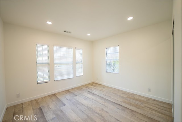 319 Roads End Street, Glendale CA: https://media.crmls.org/medias/80ebc030-d53e-4e20-9e99-d1fd8207d1f2.jpg