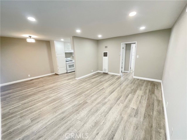 919 E Acacia AVE Unit: Q