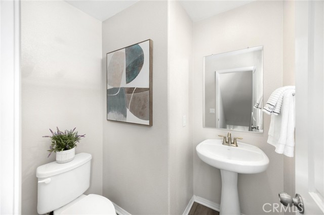 Detail Gallery Image 5 of 45 For 8252 Orangethorpe Ave, Buena Park,  CA 90621 - 3 Beds | 2/1 Baths