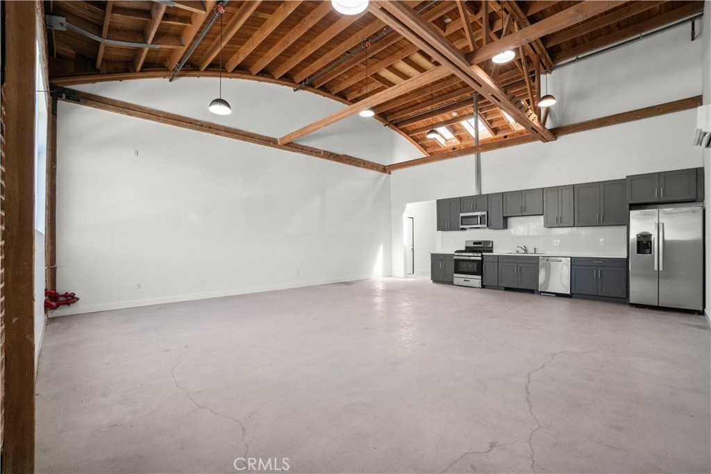 1901 S Pacific Avenue #3