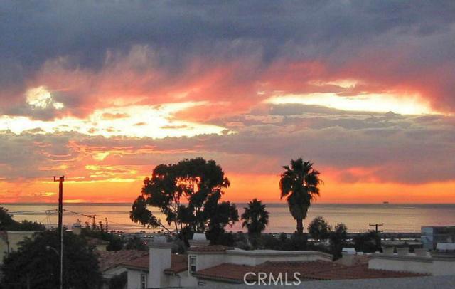 513 Juanita Avenue, Redondo Beach, California 90277, 3 Bedrooms Bedrooms, ,2 BathroomsBathrooms,Residential,Sold,Juanita,SB13146533