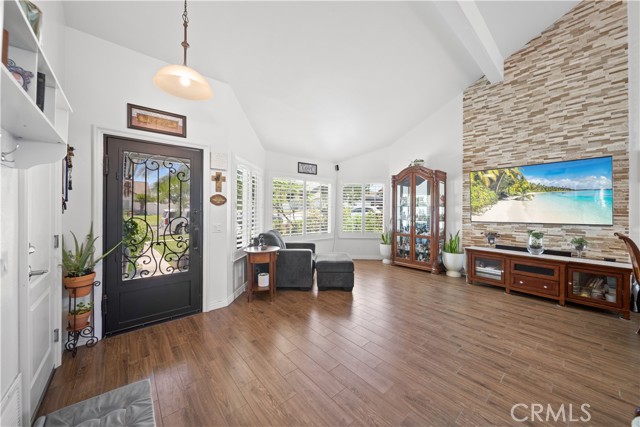 938 Amherst Street, Corona CA: https://media.crmls.org/medias/80edbbc9-ffa5-4a2f-9e53-05ba98020f44.jpg