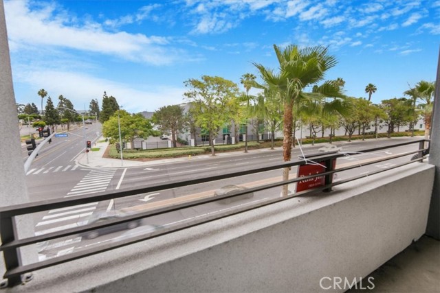 Detail Gallery Image 2 of 27 For 1118 S Urbana, Anaheim,  CA 92805 - 2 Beds | 2 Baths