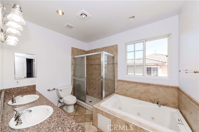 Detail Gallery Image 9 of 18 For 826 N Monterey St #D,  Alhambra,  CA 91801 - 3 Beds | 2 Baths