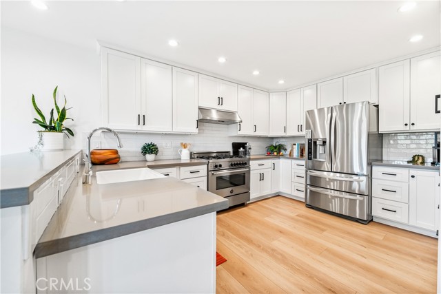 9 Jasmine Creek Dr, Corona del Mar CA: https://media.crmls.org/medias/80ee1eb0-e997-4b3a-a386-d488be3b35e9.jpg