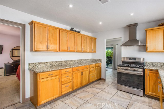 Detail Gallery Image 12 of 31 For 13638 San Leandro Ave, Yucaipa,  CA 92399 - 4 Beds | 2 Baths