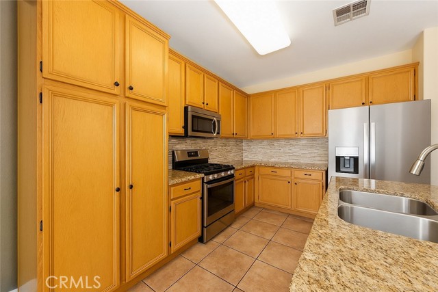 Detail Gallery Image 3 of 34 For 2627 S Carl Pl, San Bernardino,  CA 92408 - 4 Beds | 2/1 Baths