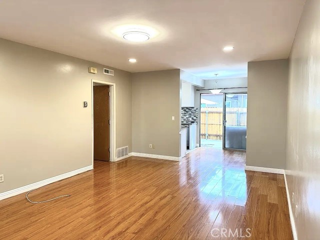 Image 2 of 8 For 747 Southview Road