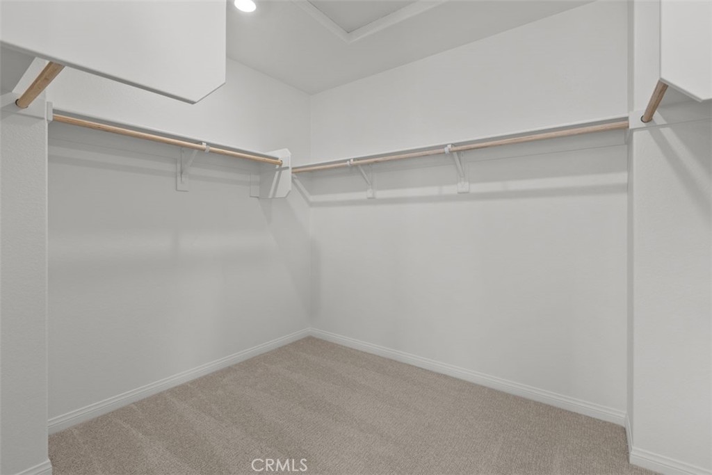 https://media.crmls.org/medias/80f037be-2c2d-4c3f-8ae6-49289faffbc3.jpg?preset=X-Large