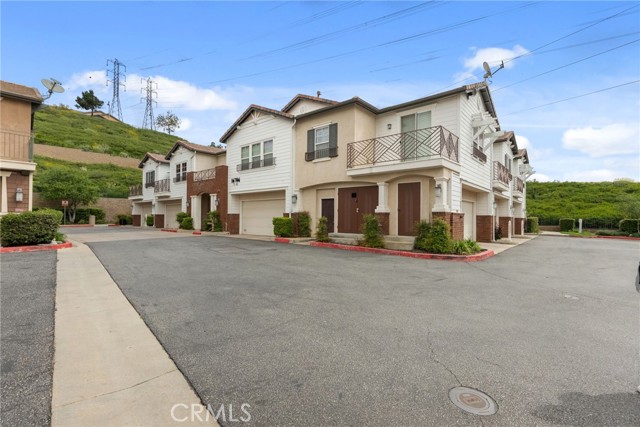 Detail Gallery Image 2 of 25 For 16706 Nicklaus Dr #77,  Sylmar,  CA 91342 - 2 Beds | 2 Baths