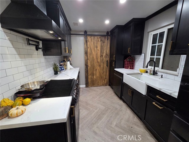 Detail Gallery Image 3 of 11 For 651 Record, East Los Angeles,  CA 90023 - 5 Beds | 2 Baths