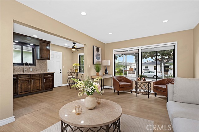 Detail Gallery Image 8 of 29 For 606 Phelan Ln, Redondo Beach,  CA 90278 - 3 Beds | 1 Baths