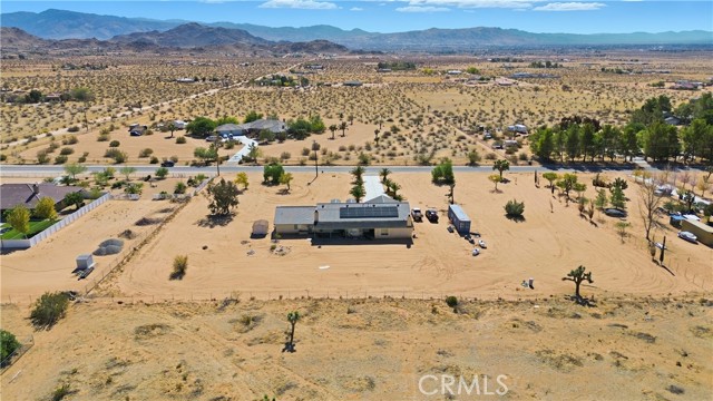 Detail Gallery Image 15 of 22 For 24030 Cahuilla Rd, Apple Valley,  CA 92307 - 4 Beds | 3 Baths