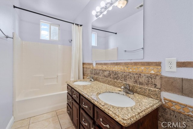 Detail Gallery Image 18 of 30 For 15833 Sago, Apple Valley,  CA 92307 - 4 Beds | 3 Baths