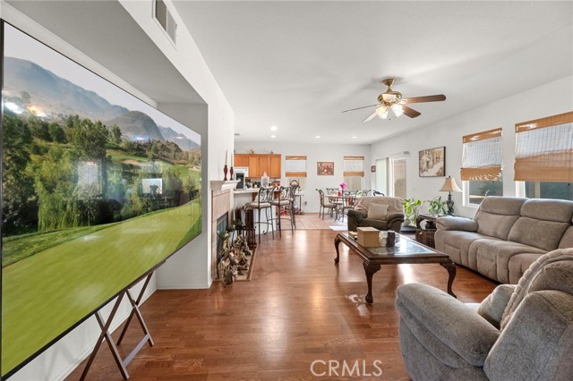 Detail Gallery Image 4 of 58 For 33340 Breighton Wood St, Menifee,  CA 92584 - 4 Beds | 2/1 Baths