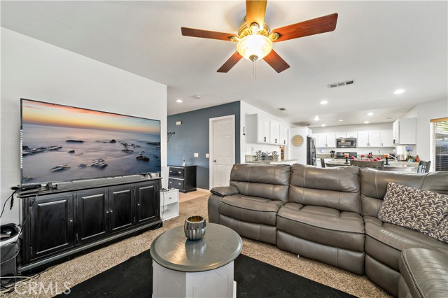 Detail Gallery Image 13 of 49 For 40713 La Salle Pl, Murrieta,  CA 92563 - 3 Beds | 3/1 Baths