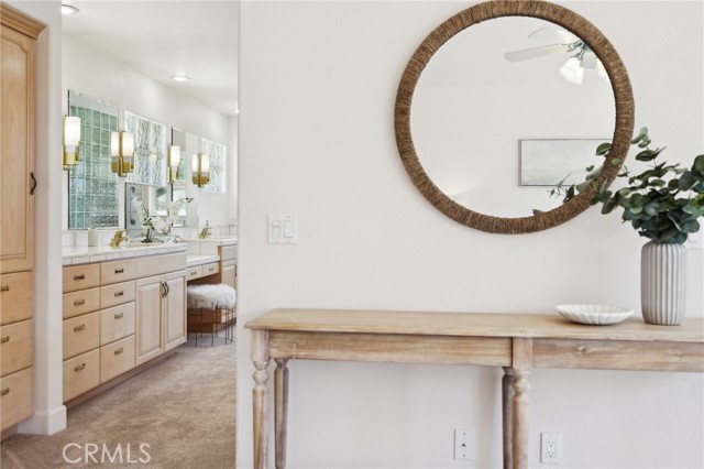 993 Las Palmas Way, San Luis Obispo CA: https://media.crmls.org/medias/80f3b817-abc2-4087-ae67-c23e75ce3028.jpg