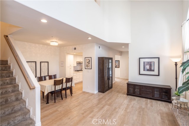 Detail Gallery Image 3 of 38 For 9146 Lemona Ave #103,  North Hills,  CA 91343 - 3 Beds | 2/1 Baths