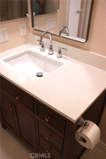 3 El Vado Drive, Rancho Santa Margarita CA: https://media.crmls.org/medias/80f5ac33-eb1a-4cca-beee-e019c7df355e.jpg