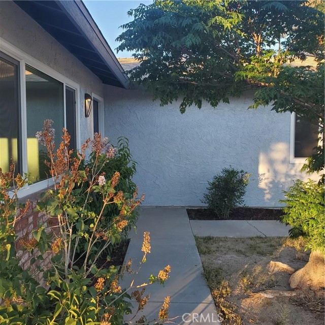 Detail Gallery Image 3 of 24 For 58922 Sunway Dr, Yucca Valley,  CA 92284 - 3 Beds | 2 Baths
