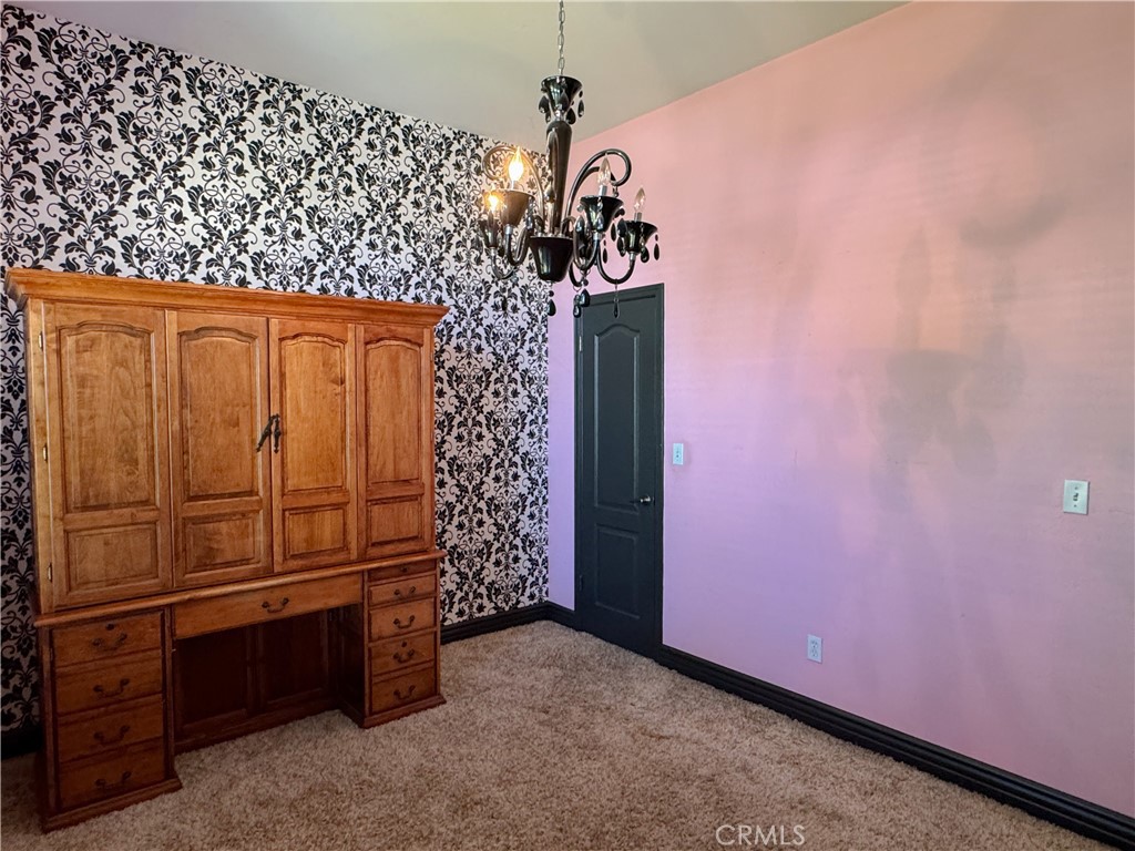 https://media.crmls.org/medias/80f5c9b3-0c56-451e-98ac-039715105cb4.jpg?preset=X-Large