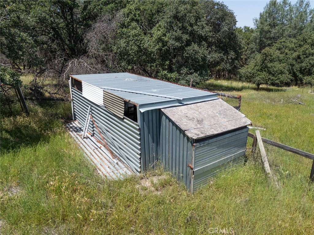 https://media.crmls.org/medias/80f67f67-5fa2-4e22-b77d-eb36f50010e0.jpg?preset=X-Large