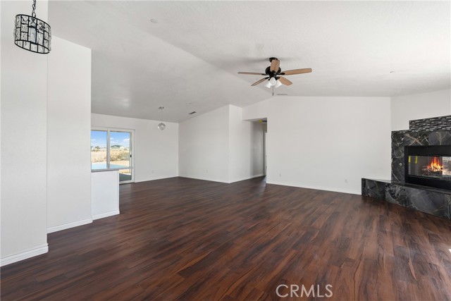 Detail Gallery Image 5 of 40 For 12275 Barbet Rd, Phelan,  CA 92371 - 4 Beds | 2 Baths